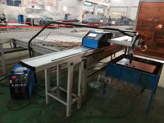 لوہے کی پلیٹ، کاربن سٹیل، ایلومینیم کٹ 1325 43،63،100،200 اے چین میں فروخت کے لئے THC CNC پلازما کاٹنے کی مشین