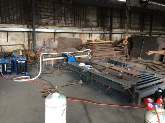چین سے آٹو THC کے ساتھ CNC پورٹ ایبل کاٹنے کی مشین