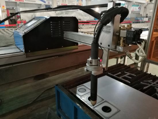 مشعل کے ساتھ چینی دھاتی شیٹ سی این سی پلازما کاٹنے والی مشین