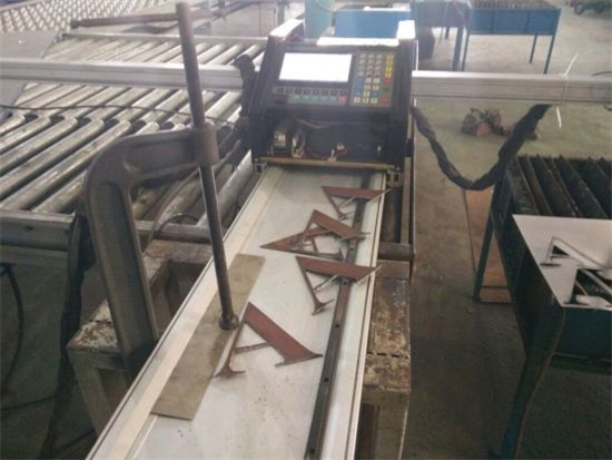 چین کارخانے کٹ ایلومینیم سٹینلیس سٹیل / آئرن / میٹل کے لئے CNC پلازما کٹر اور شعلہ کاٹنے کی مشین کا استعمال